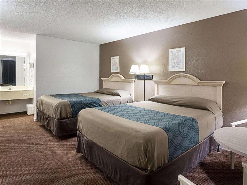 Rodeway Inn Lake City I-75 Exterior photo